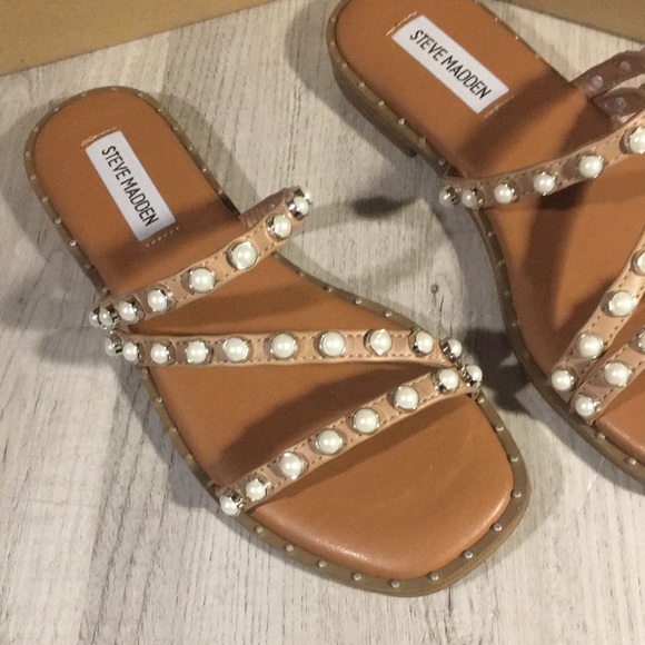 “Restock ”Steve madden Pearl flat Nude sandals C - Picture 2 of 11